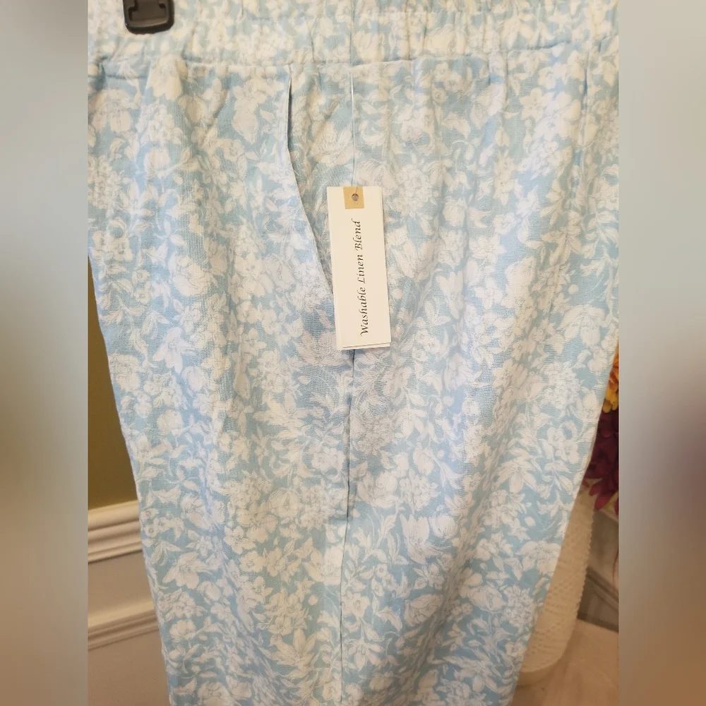 NEW Woman's Land 'n Sea Caribbean Blue Capris Medium Linen Blend - Picture 2 of 6